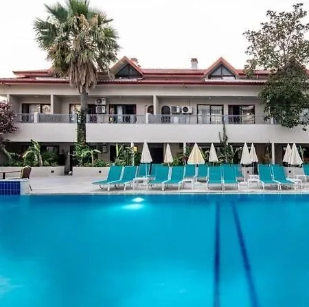 Golden Life Apartahotel